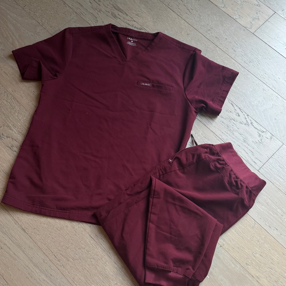 Jaanuu Burgundy Scrub Set